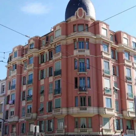 Palais De L Esplanade Apartmán *